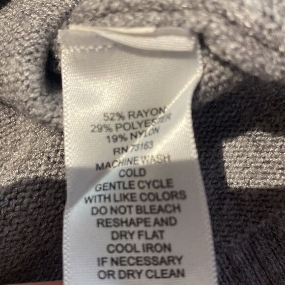 Cable & Gauge Gray Turtleneck Sweater With Lacing Detail At Neckline - Size XS - Picture 9 of 9